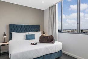 Meriton Suites Waterloo