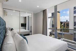 Meriton Suites Waterloo