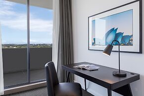Meriton Suites Waterloo