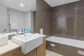 Meriton Suites Waterloo