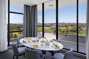 Meriton Suites Waterloo