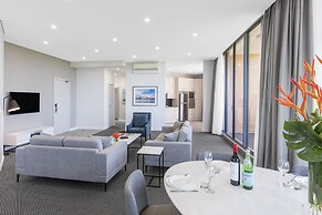 Meriton Suites Waterloo