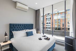 Meriton Suites Waterloo