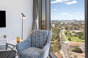 Meriton Suites George Street, Parramatta