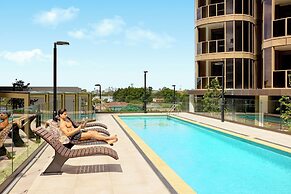 Meriton Suites George Street, Parramatta