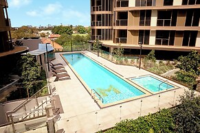 Meriton Suites George Street, Parramatta