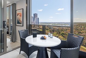 Meriton Suites George Street, Parramatta