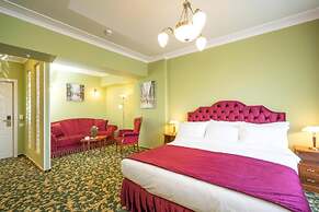 Studio One Accommodation Suites