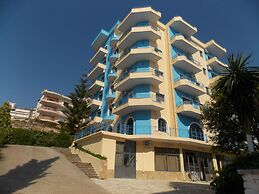 Blue Saranda Hotel