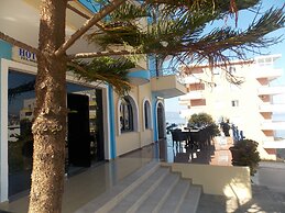 Blue Saranda Hotel