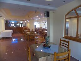 Blue Saranda Hotel