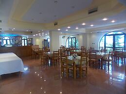 Blue Saranda Hotel