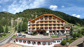 Hotel Cesa Tyrol
