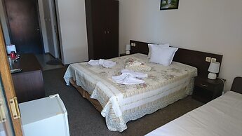 Family Hotel Kandrovi