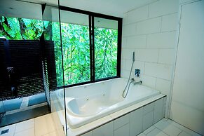 Selva Color Forest & Beach Ecolodge