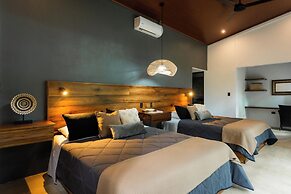 Selva Color Forest & Beach Ecolodge