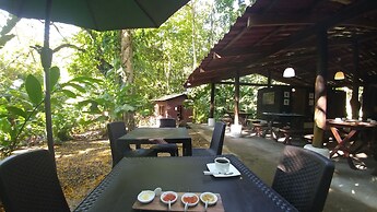 Selva Color Forest & Beach Ecolodge