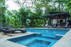 Selva Color Forest & Beach Ecolodge