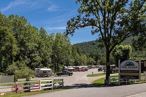 Sun Retreats Nantahala