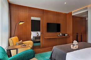 Publica Isrotel, Autograph Collection