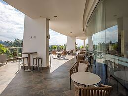 Golden Tulip Canaan Kampala