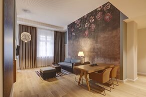 The Wellem, in The Unbound Collection by Hyatt