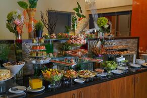 Ramada Encore by Wyndham Kuwait Downtown