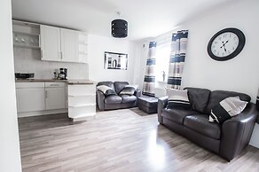 Am Pm Cults Townhouses