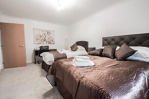 Am Pm Cults Townhouses