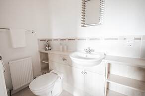 Am Pm Cults Townhouses