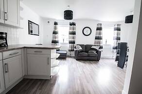 Orange Apartments 46 Shaw Road