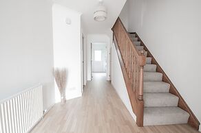 Orange Apartments 46 Shaw Road