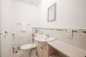 Orange Apartments 46 Shaw Road