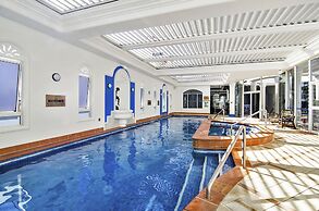 Phoenician Resort Broadbeach - GCLR