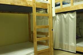 Housetay Guesthouse 2nd Branch - Hostel