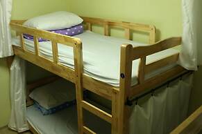 Housetay Guesthouse 2nd Branch - Hostel