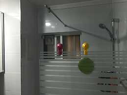 Housetay Guesthouse 2nd Branch - Hostel