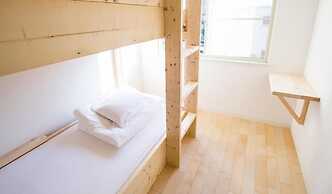 IZA Enoshima Guesthouse&Bar - Hostel