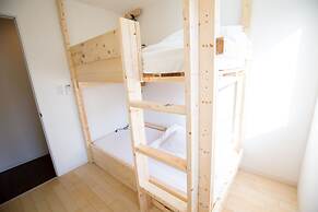 IZA Enoshima Guesthouse&Bar - Hostel