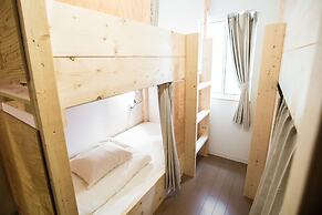 IZA Enoshima Guesthouse&Bar - Hostel