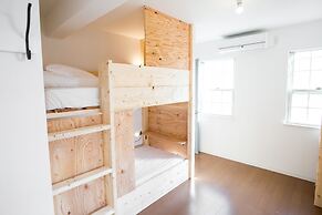 IZA Enoshima Guesthouse&Bar - Hostel