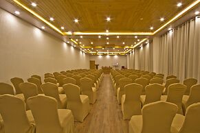 Snow Flakes Resort And Spa Centrally Heated Luxury Resort