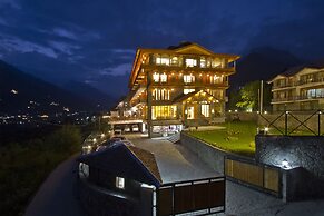 Snow Flakes Resort And Spa Centrally Heated Luxury Resort