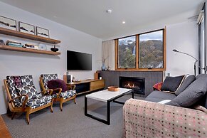 Nanook Thredbo Squatters Run