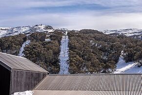 Nanook Thredbo Squatters Run