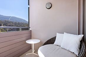 Nanook Thredbo Squatters Run