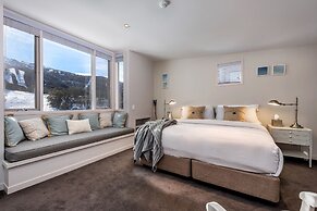 Nanook Thredbo Squatters Run