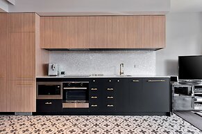 Nanook Thredbo Squatters Run