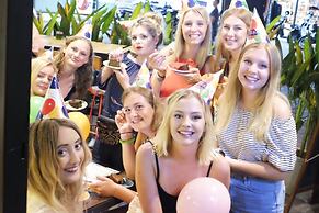 Borough Capsule Hostel Bali