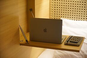 Borough Capsule Hostel Bali